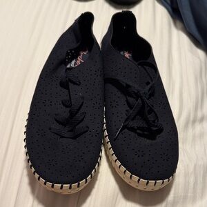 Skechers Black Air-Cooled Memory Foam Shoes